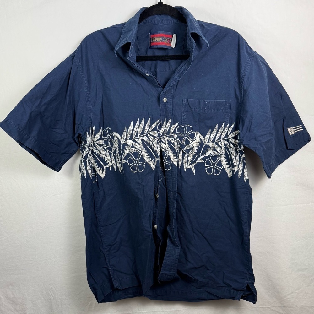 Vintage Twenty X Blue and White Casual Button Down Shirt Mens Size M